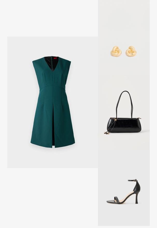 Robe sans manches verte avec un décolleté en V profond, un design structuré, une fente sur le devant et une doublure intérieure noire contrastante. Fermeture éclair au dos.; Sandale à talons hauts en cuir noir avec une fine bride de cheville, bout ouvert et un talon élégant et courbé. Semelle texturée et design minimaliste.; Sac à main rectangulaire noir avec deux longues bandoulières, détail anneau doré et fermeture éclair sur un fond clair uni.; Paire de clous d'oreilles en forme de nœud, couleur or brillant, sur un fond blanc uni.