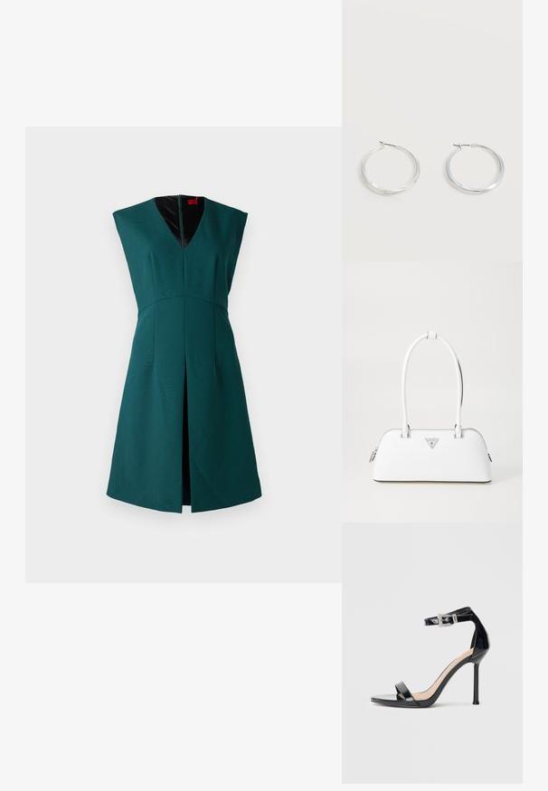 Grünes ärmelloses Kleid mit tiefem V-Ausschnitt, strukturiertem Design, vorderer Schlitze und kontrastierendem schwarzen Innenfutter. Reißverschluss auf der Rückseite.; Schwarzer Riemchensandale aus Lackleder mit hohem Absatz und Knöchelriemen. Verfügt über ein minimalistisches Design, offene Zehenpartie und eine Schnalle mit Strassakzenten.; Weiße Lederhandtasche mit geschwungener Form, versehen mit einem silbernen dreieckigen Logo und einem Reißverschluss. Glatte Textur und zwei Griffe.; Silberne Metallcreolen mit glatter, leicht gebogener Oberfläche und Klappverschluss vor schlicht weißem Hintergrund.