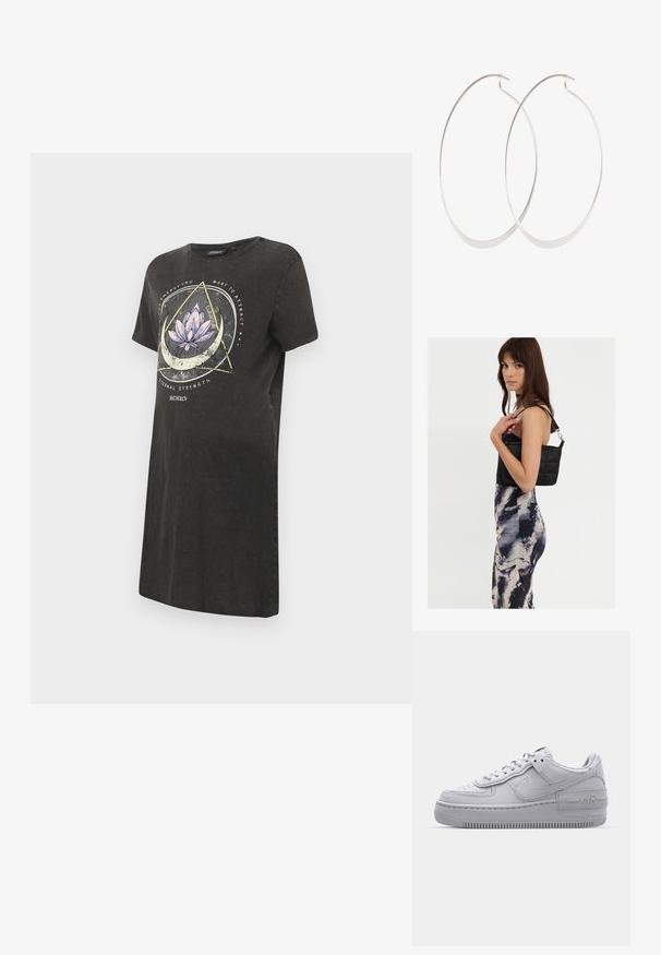 Schwarzes T-Shirt-Kleid mit einem grafik von einer Lotusblume in Lila und Weiß, mit geometrischen Designs und Text auf der Vorderseite. Kurze Ärmel, runder Halsausschnitt.; Graue Nike Air Force 1 Sneaker mit perforierter Zehenpartie, Obermaterial aus glattem Leder, dicker Sohle und geprägtem 'AIR'-Detail an der Ferse.; Schwarze gesteppte Schultertasche mit einem einzelnen Riemen und silberner Hardware, kombiniert mit einem figurbetonten Kleid im Batikmuster in Schwarz- und Cremetönen.; Silberne Creolen mit einem dünnen, glatten Design; länglich-ovale Form; polierte Oberfläche; ausgestattet mit einem sicheren Hakenverschluss.