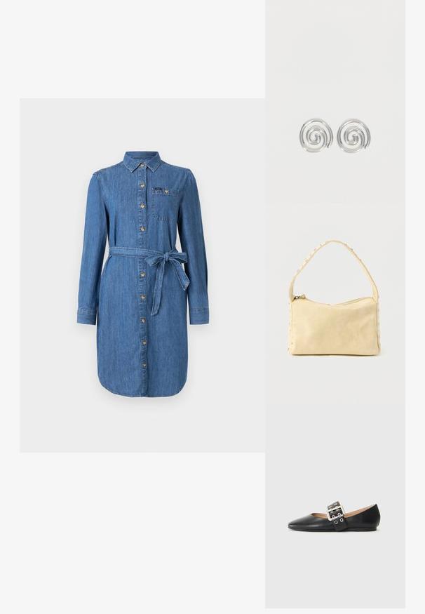 Robe chemise en denim à manches longues, avec des boutons sur le devant, une poche poitrine et une ceinture nouée à la taille, en lavage bleu moyen.; Chaussure plate en cuir noir avec un bout pointu et une bride décorative à boucle équipée de ferrures argentées et de petites découpes.; Petit sac à main en cuir beige avec une seule bandoulière et des clous argentés le long des bords et de la bandoulière, posé sur un fond uni.; Paire de boucles d'oreilles en forme d'anneau spirale en argent avec un design lisse et arrondi sur fond blanc uni.