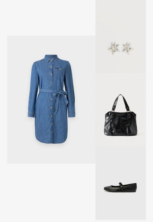 Robe chemise en denim à manches longues, avec des boutons sur le devant, une poche poitrine et une ceinture nouée à la taille, en lavage bleu moyen.; Ballerines en cuir noir avec un bout arrondi, une semelle plate et une fine sangle ajustable sur le cou-de-pied avec une boucle en métal.; Sac à épaule en cuir noir avec double anses attachées par des anneaux et rivets dorés, surface lisse et légèrement brillante, design simple.; Boucles d’oreilles créoles en forme d’étoile argentée avec une finition lisse et polie sur un fond blanc uni.