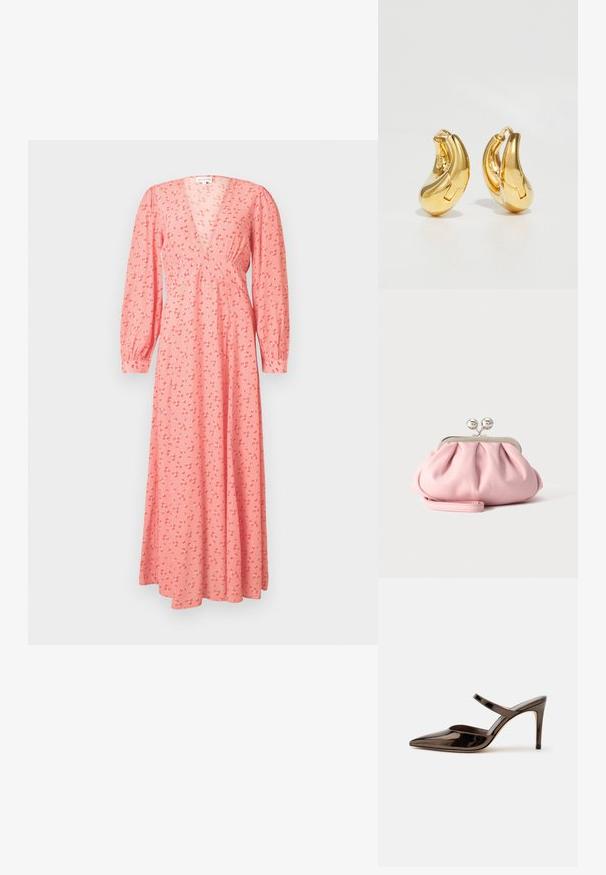Robe longue à manches longues rose avec un petit imprimé floral rouge et blanc, encolure en V, taille cintrée et poignets boutonnés.; Mule à talon haut marron foncé brillant à bout pointu avec une fine bride sur le coup de pied sur fond blanc uni.; Petit sac pochette doux rose avec cadre métallique argenté et fermoir rond, reposant sur une surface plate et claire avec une bride de poignet repliée devant.; Boucles d'oreilles en or en forme de d'anneaux lisses et courbés avec une finition polie. Équipées d'un mécanisme de fermeture et de légères indentations pour le détail.