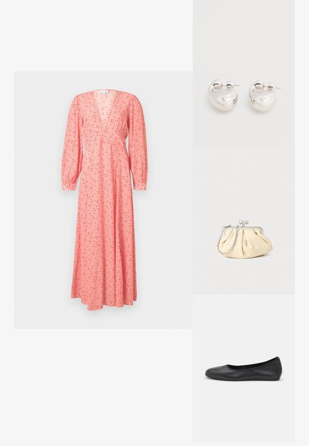 Robe longue à manches longues rose avec un petit imprimé floral rouge et blanc, encolure en V, taille cintrée et poignets boutonnés.; Ballerines en cuir noir avec un bout rond, texture lisse, détails de couture minimalistes et design de semelle flexible.; Pochette en cuir beige plissé avec un cadre en métal argenté, dotée de deux fermoirs ronds décoratifs et d'une chaîne en argent.; Paire de boucles d'oreilles argentées brillantes et épaisses avec fermoirs à tige, sur fond blanc uni.