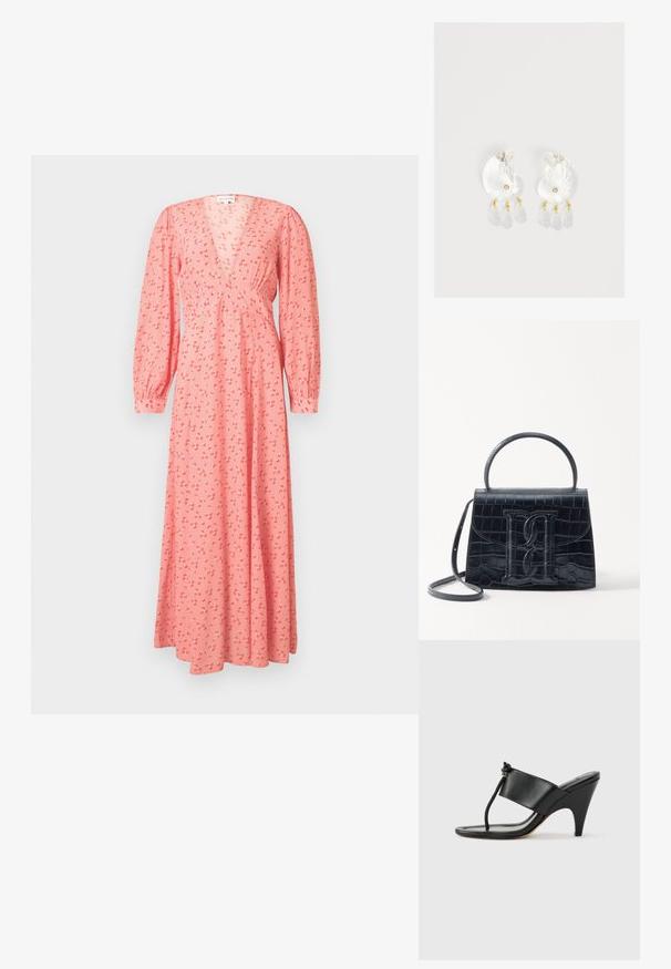 Pink maxikjole med lange ærmer og små røde og hvide blomsterprint, V-hals, tætsiddende talje og manchetter med knapper.; Sort højhælet sandal med bred frontrem og en tåsløjfe med en knyttet snordetalje, vist i profil på hvid baggrund.; Sort krokodillede læderhandbag med en struktureret design, top-håndtag, justerbar rem og et fremtrædende frontlogo.; Gennemsigtige øreringe i skalform af harpiks med små gyldne accenter og tre hængende gennemsigtige dråbeformede charms på hver ørering.