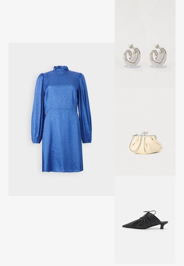 Robe bleue avec de longues manches bouffantes, un col haut à volants et un motif floral texturé. Le tissu a un éclat lisse et une taille cintrée.; Mules noirs en cuir à enfiler avec un bout pointu, une texture froncée et un petit talon aiguille. Présente un détail à cordon au niveau de l'ouverture.; Pochette en cuir beige plissé avec un cadre en métal argenté, dotée de deux fermoirs ronds décoratifs et d'une chaîne en argent.; Boucles d'oreilles en métal argenté avec un design tourbillonnant, présentant des surfaces lisses et une finition polie, maintenues par un fermoir en papillon.