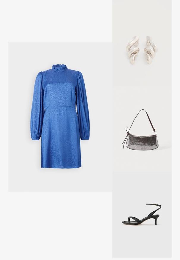 Robe bleue avec de longues manches bouffantes, un col haut à volants et un motif floral texturé. Le tissu a un éclat lisse et une taille cintrée.; Sandale pour femme en cuir noir avec fines lanières, une boucle d'orteil, une boucle à la cheville et un talon aiguille de hauteur moyenne sur un fond neutre.; Petit sac à main argenté métallique avec une surface texturée, une courte sangle marron foncé et un nœud décoratif noué d'un côté.; Boucles d'oreilles clips en métal argenté torsadé avec une finition lisse et brillante, présentant un design moderne et abstrait en spirale.
