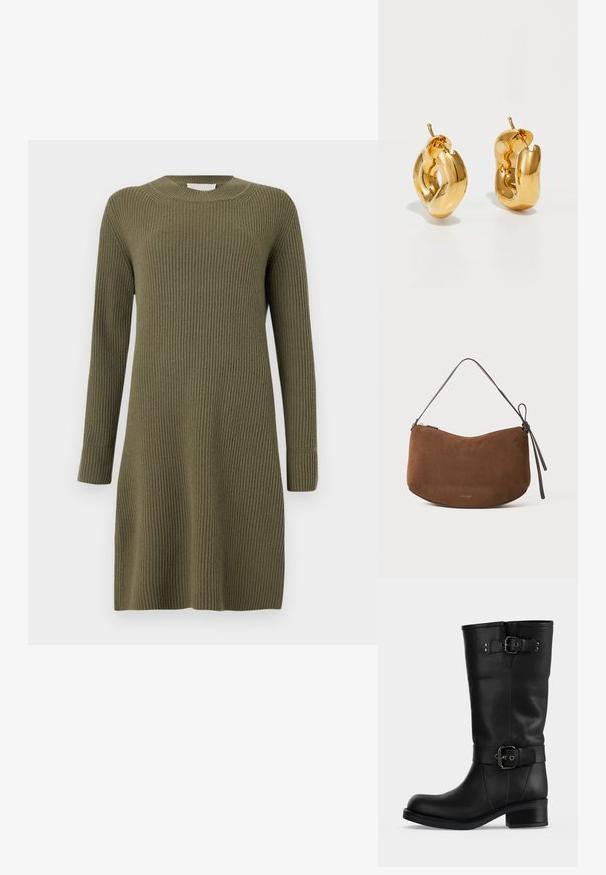 CLOSED CREW NECK DRESS LONG SLEEVE - Gebreide jurk - forest green; Hoge zwarte leren laars met twee verstelbare gespsluitingen en lage blokhak op een effen achtergrond.; Bruine suede handtas met een gebogen vorm, voorzien van een slanke donkerbruine schouderband en een gouden ritsaccent. Zachte textuur zonder zichtbare patronen.; Dik gouden creolen met een licht gedraaide, buisvormige ontwerp en een schroefsluiting op een witte achtergrond.