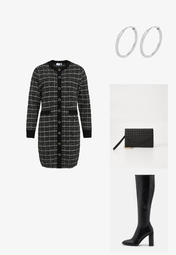 Schwarz-weißer karierter Cardigan mit rundem Kragen, langen Ärmeln, Vorderentaschen und kontrastierendem schwarzen Knopfverschluss. Strickstruktur.; Knielange schwarze Lederstiefel mit spitzer Zehe und klobigem Absatz. Glatte Textur mit minimalen Akzenten und einem enganliegenden Schaftdesign.; Schwarze gewebte Geldbörse mit einem Klappenverschluss und einem goldenen Kettenriemen. Sie verfügt über eine strukturierte Oberfläche und ein minimalistisches Design.; Silberne Creolen, kreisförmig, mit glatter, glänzender Oberfläche und gleichbleibender Breite. Minimalistisches Design ohne zusätzliche Akzente.