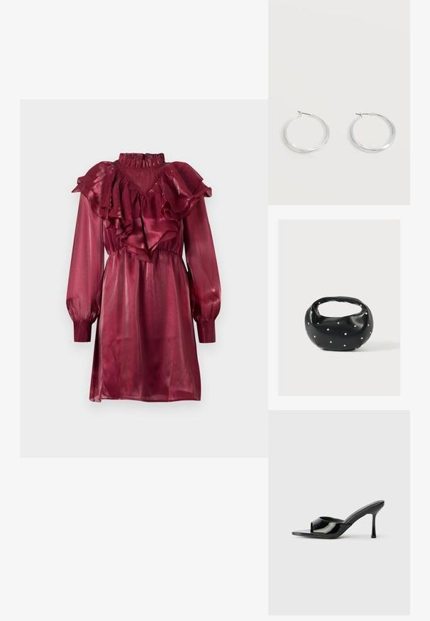 Vestido de satén burdeos con escote y mangas con volantes, que presenta mangas largas abullonadas y una cintura ajustada. Textura lisa y brillante.; Mules de charol negro con punta abierta, una tira estrecha y tacón stilettos. Textura suave y diseño minimalista con suela plana.; Bolso de mano de cuero negro con forma redondeada, decorado con detalles de tachuelas plateadas y un asa corta. Textura lisa y cierre con cremallera.; Pendientes de aro de metal plateado con superficie lisa y ligeramente curvada y cierre de tipo mosquetón sobre un fondo blanco liso.