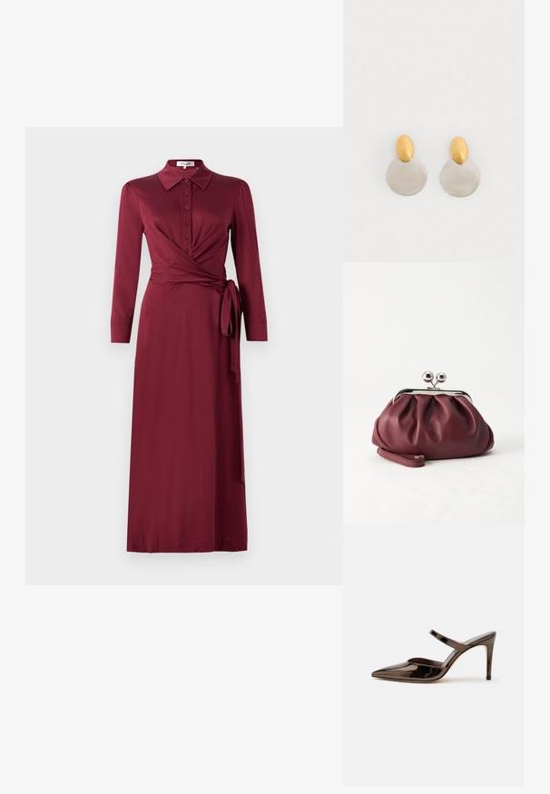 Bordeaux wikkeljurk met een kraag, lange mouwen, knoopsluiting aan de voorkant en strikdetail in de taille. Gladde stof met een flatterende silhouet.; G glanzende donkerbruine mule met spitsen neus en hoge hak met een smalle band over de wreef op een effen witte achtergrond.; Kleine bordeauxrode leren clutch-portemonnee met zilverkleurige metalen sluiting en polsbandje op een witte achtergrond.; Gouden en zilveren metalen oorbellen met een ronde schijfbasis en een ovale bovenstuk, gladde textuur en gepolijste afwerking.