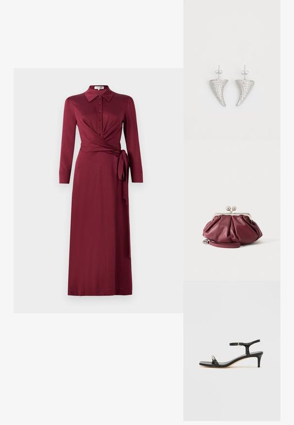 Vestido envolvente burdeos con cuello, mangas largas, cierre frontal de botones y detalle de lazo en la cintura. Tejido suave con una silueta favorecedora.; Sandalia de tacón de cuero negro con correa en el tobillo, punta abierta, frente cuadrado y detalle en hardware plateado. Diseño ajustado con un perfil elegante.; Pequeño bolso de mano de cuero burdeos con cierre metálico plateado y correa de muñeca sobre fondo blanco.; Pendientes en forma de cuerno plateado, engastados con pequeñas piedras transparentes, que cuentan con un cierre trasero para su sujeción. Textura suave y acabado metálico.