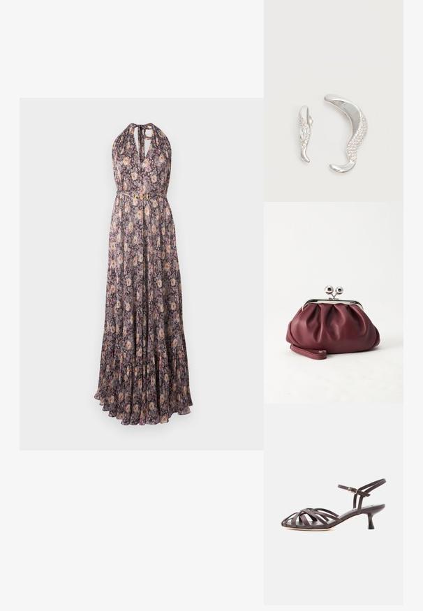 Robe longue sans manches à col halter avec motif floral dans des tons violet, rose et beige, avec une taille cintrée et une petite boucle dorée.; Sandale à talon kitten en cuir marron foncé avec lanières et bride de cheville réglable à boucle sur fond blanc.; Petit sac pochette en cuir bordeaux avec fermoir métallique argenté et bracelet sur fond blanc.; Deux boucles d'oreilles argentées courbées, l'une plus grande que l'autre, toutes deux ornées de petits cristaux scintillants le long d'un bord.