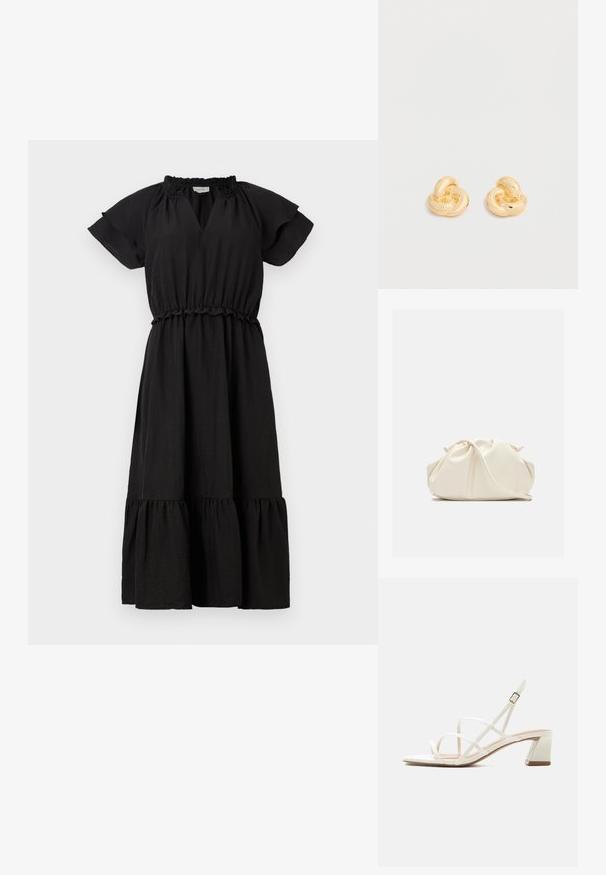 Schwarzes Kleid mit kurzen, schwingenden Ärmeln, einem V-Ausschnitt, einem elastischen Taillenbund und einem schichtartigen, gerüschten Rock. Hergestellt aus leichtem Stoff.; Weiße offene Sandale mit drei dünnen Riemen, verstellbarer Knöchelschnalle und Blockabsatz auf einem schlichten hellgrauen Hintergrund.; Weiche, cremefarbene Leder-Clutch mit gerafftem Design und einem dünnen Schulterriemen, der vorne auf einem schlichten Hintergrund liegt.; Paar glänzende Ohrstecker in Form eines Knotens in Goldton vor einem einfachen weißen Hintergrund.
