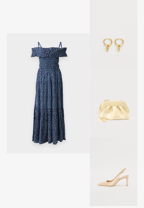 Námornícky modré maxi šaty s bielymi bodkami, s volánovým výstrihom bez ramienok, smútenou prsnou časťou a návrhom sukne so stupňami.; Nude patent leather slingback topánky na vysokom podpätku s špicatou špičkou, otvorenou špičkou a tenkým stiletto podpätkom. Obsahuje kruhový zlatý akcent na popruhu.; Krémovo sfarbené kožené psaníčko s pevnou hornou konštrukciou a zápästným remienkom, prezentované na jednoduchom svetlom pozadí.; Zlaté kruhové náušnice s hladkým kovovým povrchom, pričom z každého kruhu visí kvapkový prívesok. Jednoduchý dizajn s lesklou textúrou.
