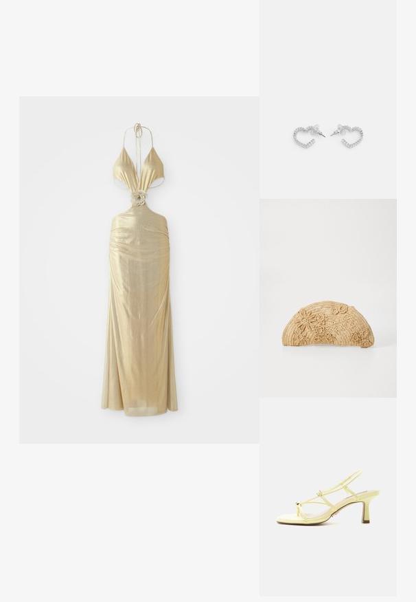 Metallieke gouden halterjurk met een diep uitgesneden halslijn, geplooide textuur en een bloemenknoopdetail bij de taille, vloeiend naar een lange rok.; Gele sandaal met bandjes, een verstelbare gesp en een smalle hak van gemiddelde hoogte op een witte achtergrond.; Vanessa Bruno Clutch - naturel; Hartvormige oorringen van staal in zilverkleur, met een rij heldere rechthoekige rhinestones langs de randen.