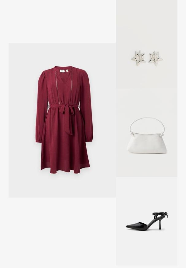 Vestido burdeos con mangas largas, escote en V, cintura ajustada y cinturón de lazo; presenta un delicado bordado a lo largo del escote. Textura de tela suave.; Zapato de tacón alto de cuero charol negro con punta puntiaguda y correa en el tobillo atada en un nudo en la parte trasera, mostrado sobre un fondo blanco liso.; Bolso de mano de cuero blanco tejido con asa redondeada y extremos de la correa anudados, exhibido sobre un fondo liso.; Pendientes de aro plateados en forma de estrella con un acabado liso y pulido sobre un fondo blanco liso.