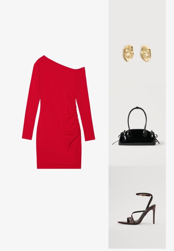 Vestido rojo de manga larga con escote asimétrico, textura fruncida en un lado y silueta ajustada. Está hecho de un tejido elástico.; Sandalia de tacón alto de charol burdeos con tira en el tobillo, punta afilada y tres tiras horizontales en el pie. Detalle de hebilla en tono dorado.; Pequeño bolso negro brillante con dos asas largas y detalles de cordón lateral sobre un fondo claro liso.; Par de pendientes de metal dorado brillante, con forma irregular y superficie arrugada y lisa sobre un fondo claro y sencillo.