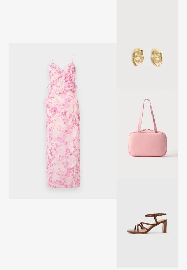 Vestido largo floral en tela rosa claro, con acentos de volantes a lo largo del escote y el costado, y tirantes delgados ajustables.; Sandalia marrón de cuero con tiras, tacón de bloque y hebilla ajustable en el tobillo sobre un fondo claro y liso.; Bolso rectangular de color rosa suave con doble asa y cremallera plateada en la parte superior, mostrado sobre un fondo liso gris claro.; Par de pendientes de metal dorado brillante, con forma irregular y superficie arrugada y lisa sobre un fondo claro y sencillo.