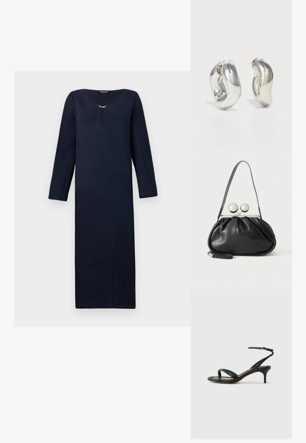 Lange marineblauwe jurk met een ronde hals, driekwart mouwen en een decoratieve zilveren accent bij de hals. Gemaakt van een geweven stof.; Zwarte leren dames sandaal met dunne bandjes, een teengreep, een enkelgesp en een stilettohak van gemiddelde hoogte op een neutrale achtergrond.; Zwarte leren handtas met een geplooid ontwerp, een enkele schouderband, zilverkleurige metalen omlijsting en twee grote ronde zilveren sluitingen.; Zilveren sculpturale oorbellen met gladde, gebogen vormen en reflecterende oppervlakken. Voorzien van een gesloten hoepelontwerp en een onderscheidende organische vorm.