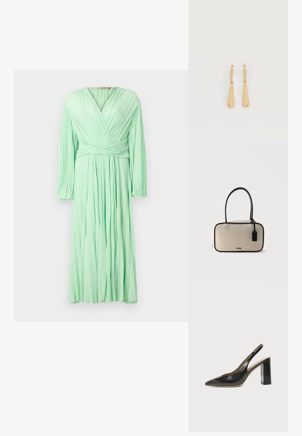 Vestido plisado verde menta con escote en V y mangas largas, que presenta un detalle de cintura envolvente y una tela fluida.; Zapato slingback de piel negra con puntera puntiaguda, tacón alto y ancho, y forro interior beige sobre un fondo claro y liso.; Bolso rectangular beige con ribete negro, asa negra única, cierre de cremallera y etiqueta negra con el logo de Hugo colgando al lado.; Pendientes colgantes en tono dorado con colgantes alargados y suaves en forma de lágrima, colgando de cierres de aros pequeños sobre un fondo blanco.