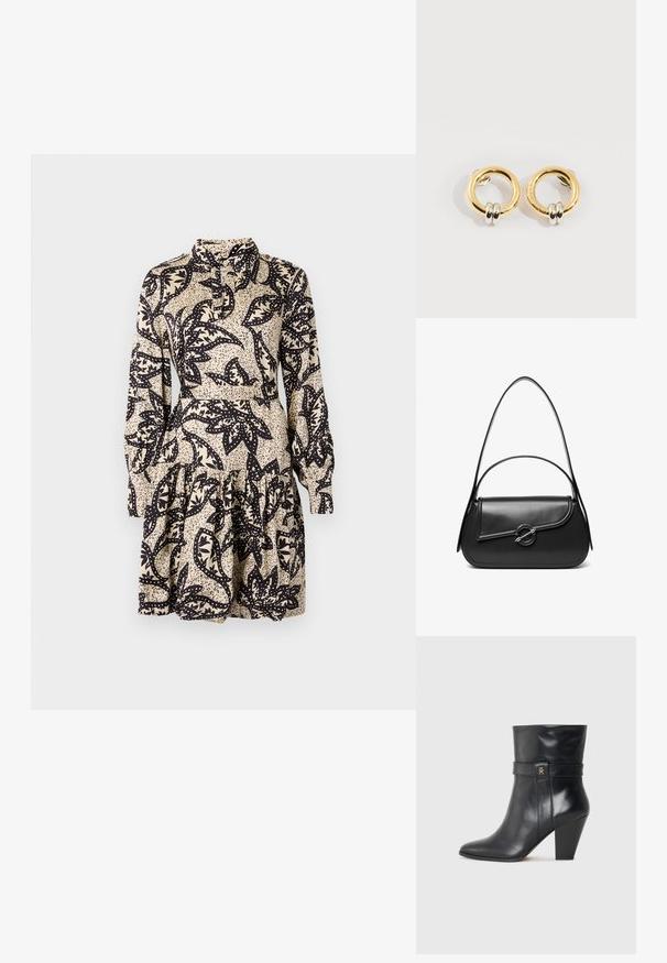 Sukker med blomsterprint i creme og sort, med krave, lange ærmer og et lagdelt, flæset kant. Lavet af glat stof.; Tommy Hilfiger Højhælede støvletter - black; Sort skuldertaske i læder med en buet klap, der er fastgjort med en rund metal spænde, og en slank, justerbar rem.; Guld cirkulære øreringe med to små sølv-ringe på hver, der viser subtile indgraverede mærkenavne detaljer, sat på en hvid baggrund.