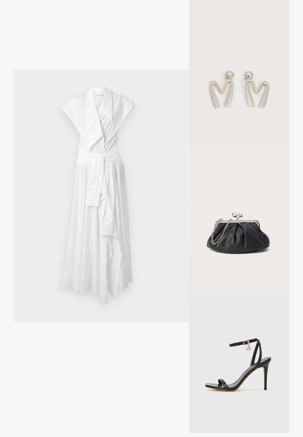 Robe blanche sans manches portefeuille avec large col, poignets boutonnés style chemise et ceinture nouée à la taille, suspendue contre un fond uni.; Sandale à talon haut noire avec une bride étroite à la cheville, bout carré, cuir lisse et accent de boucle métallique.; Porte-monnaie en cuir noir avec texture froncée, cadre en métal argenté, fermeture à verrouillage kiss-lock et bandoulière en chaîne. Surface lisse et douce.; Paire de boucles d'oreilles en métal argenté en forme de lettre M angulaire avec des tiges arrondies sur fond blanc.
