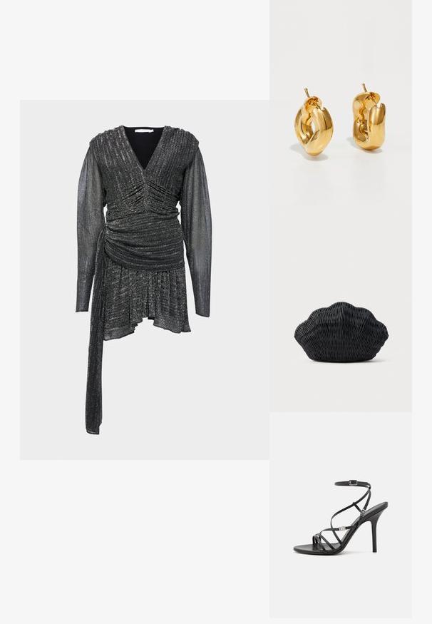 Robe noire étincelante avec un décolleté en V, des détails froncés, de longues manches transparentes et un ourlet asymétrique. Tissu texturé avec éclat.; Sandale noire à talons hauts avec des brides fines, une boucle à la cheville, une surface en cuir lisse et un talon aiguille élancé.; Sac à main en osier noir en forme de coquille Saint-Jacques avec un dessus courbé et une texture tressée sur un fond uni.; Boucles d'oreilles créoles en or massif avec un design tubulaire légèrement tordu et des fermoirs à tige sur un fond blanc.