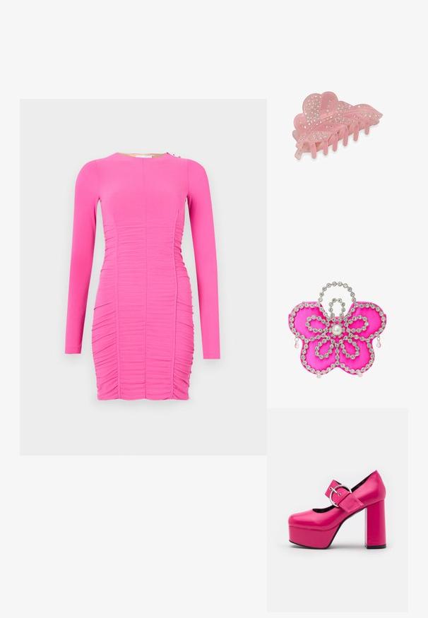 Vestido ajustado de manga larga en un vibrante color rosa. Presenta textura fruncida, escote redondo y detalles laterales con un pequeño acento metálico.; LAMODA FORGET ME PLATFORM - Zapatos altos - fuchsia; Clutch en forma de flor de satén rosa adornada con rhinestones claros y un detalle de perla central, con acentos en forma de lágrima.; Pinza para el cabello de plástico rosa con diseño de hojas, adornada con brillantes cristales transparentes, con diez púas para sujetar el cabello de manera segura.