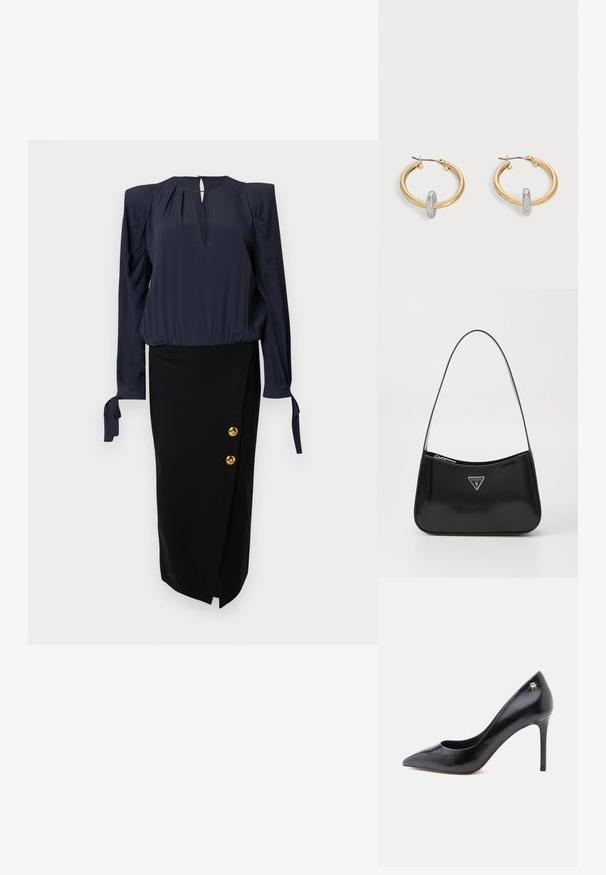 Blusa azul marino con mangas abullonadas y escote con abertura en forma de llave, combinada con una falda lápiz negra que presenta botones dorados decorativos en el lateral.; Zapato de tacón alto de cuero negro con punta puntiaguda, con un diseño recortado y un pequeño detalle de logo dorado en el talón.; Bolso de hombro de charol negro con forma curva, que presenta un logotipo triangular plateado y un cierre de cremallera. Textura suave y correa delgada.; Par de pendientes de aro en tono dorado con pequeño detalle de aro en tono plateado en cada uno, expuestos sobre un fondo gris claro.