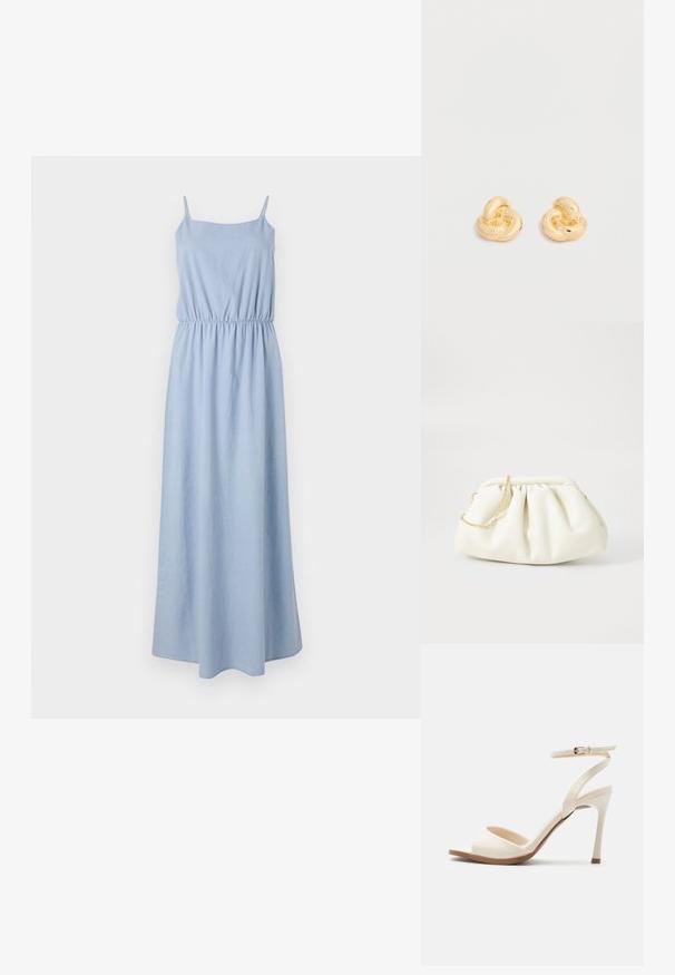 Lichtblauwe maxi-jurk met dunne bandjes, elastische taille en een gladde textuur. Vloerlange ontwerp met een eenvoudige, minimalistische stijl.; Beige sandaal met hoge hak, dunne enkelband met gouden gesp, open teen en slanke naaldhak op een witte achtergrond.; Witte leren handtas met een geassembleerd ontwerp, voorzien van een gouden kettingband en een ronde vorm. Gladde textuur met zachte plooien en geen patronen.; Een paar glanzende oorstekers in goudkleur, gevormd als knopen, tegen een effen witte achtergrond.
