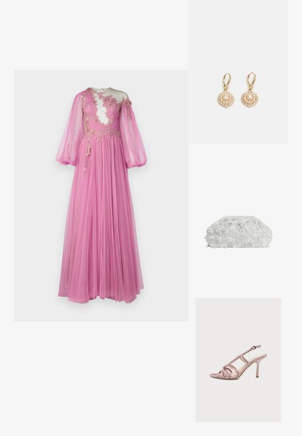Lange roze jurk gemaakt van doorschijnende stof, met een doorschijnende lijfje met bloemenborduursels, ballonmouwen en een vloeiende rok.; Roze sandaal met hoge hakken en bandjes, met studs en een verstelbare enkelgesp op een effen achtergrond.; Witte textuur clutchtas versierd met witte kralen, pailletten en kwastjes op een effen witte achtergrond.; Marchesa ROUND PEARL DROP - Oorbellen - gold-coloured