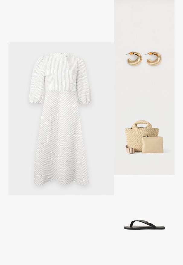Robe blanche avec des rayures noires verticales et diagonales, encolure ronde et manches courtes bouffantes, fabriquée dans un tissu léger et lisse.; Tongs noires avec une semelle plate, une semelle intérieure texturée noire, des sangles lisses et un petit accent doré près du séparateur de orteils.; Sac à main beige tissé avec une surface texturée et des poignées arrondies, accompagné d'une pochette zippée lisse dans une teinte assortie.; Deux boucles d'oreilles en forme de cerceau en or brillant, avec un design courbé, présentant des accents orange près de la tige, sur fond blanc uni.