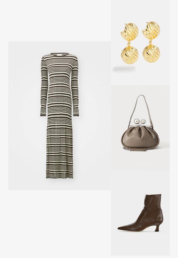 Langes Kleid mit langen Ärmeln, das ein gestreiftes Muster in Dunkelbraun und Creme aufweist. Hergestellt aus einem strukturierten, plissierten Stoff.; Brauner Lederknöchelstiefel mit spitzer Spitze und niedrigem, geschwungenem Absatz auf hellem Hintergrund.; Graue Lederhandtasche mit abgerundeter Form, oberem Verschluss mit zwei großen silbernen Kugeln und einem einzelnen Trageriemen.; Goldfarbene Ohrringe mit einem gedrehten Design. Sie besitzen zwei kugelförmige Elemente, die beide eine wellige Textur und eine polierte Oberfläche aufweisen.