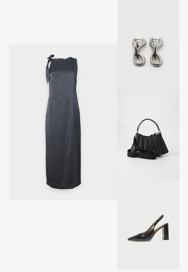 Schwarzes ärmelloses Kleid mit einem Bindedetail an der linken Schulter, aus einem glatten, geknitterten Stoff gefertigt, mit einer geraden Silhouette und knielanger Länge.; Schwarzer Leder-Slingback-Schuh mit spitzer Kappe, hohem Blockabsatz und beigegefüttertem Innenraum vor hellem, einfarbigem Hintergrund.; Schwarze, gefaltete Handtasche mit einem runden Griff, verstellbarem Schulterriemen und glänzender Textur. Verfügt über silberne Hardware und eine strukturierte Silhouette.; Paar silberfarbene Metallohrringe mit abstraktem ineinandergreifendem Schlaufen-Design auf weißem Hintergrund.