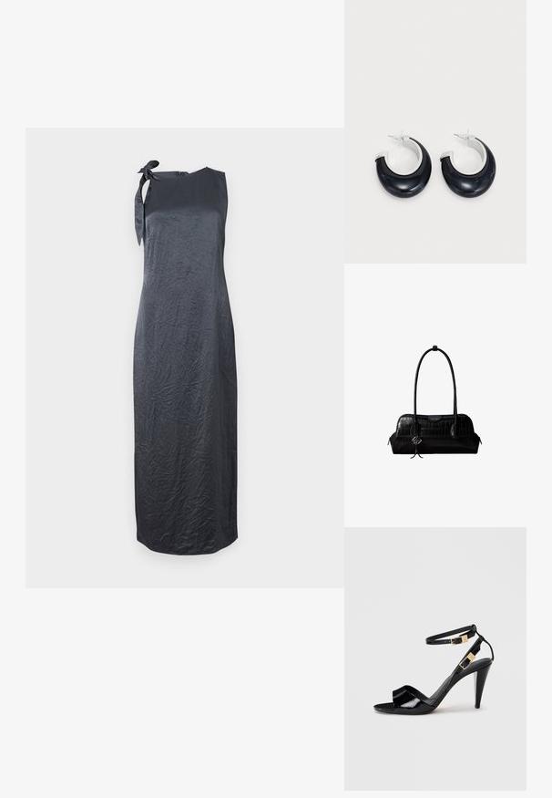 Schwarzes ärmelloses Kleid mit einem Bindedetail an der linken Schulter, aus einem glatten, geknitterten Stoff gefertigt, mit einer geraden Silhouette und knielanger Länge.; Schwarze, lackierte High-Heeled-Sandalen mit doppelten Knöchelriemen und goldenen Schnallen, Zehen offen und schlankem, spitz zulaufendem Absatz auf neutralem Hintergrund.; Schwarze Umhängetasche aus krokodilstrukturiertem Leder mit langen Riemen und einem kleinen silbernen Logocharm an einem Riemen.; Schwarze Harz-Hoops mit glänzender Oberfläche und silberfarbenen Hardware-Details. Zirkulare Form mit Ausschnitt und Post-Back-Verschluss.