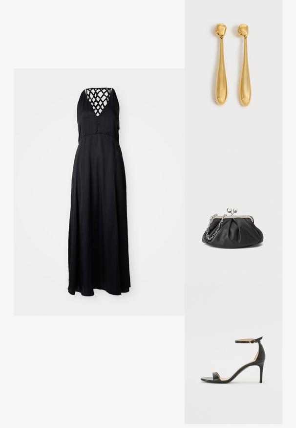 Schwarzes Maxi-Kleid mit V-Ausschnitt und überkreuzten Trägern auf der Rückseite. Leichter Stoff, fließende Silhouette und knöchellanger Schnitt.; Schwarze Leder-high-heeled Sandale mit Knöchelriemen. Verfügt über eine glatte Textur, offene Zehen und einen dünnen Absatz. Goldfarbener Schnallenakzent.; Schwarze Leder-Clutch mit geraffter Textur, silberfarbener Metallrahmen, Druckverschluss und Kettenriemen. Glatte, weiche Oberfläche.; Paar lange, glatte, glänzende goldene Tropfenohrringe mit abgerundeten Oberseiten und zulaufenden Tropfenformen auf hellem Hintergrund.