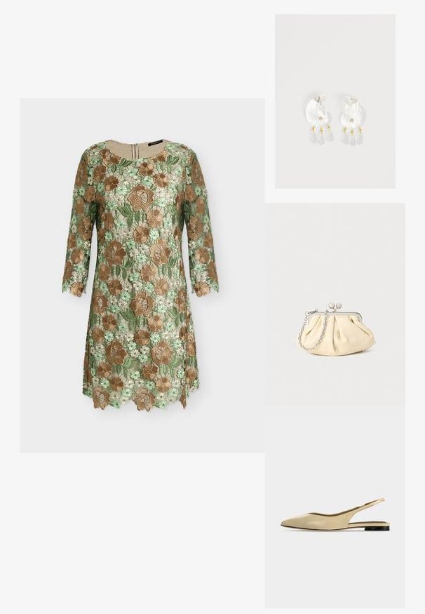 Robe en dentelle florale avec des fleurs vertes, marron et beige brodées, manches trois-quarts, encolure ronde et ourlet festonné.; Chaussure plate beige à bout pointu avec bride arrière, petit talon noir et finition en cuir lisse, vue de côté sur un fond uni.; Pochette en cuir beige plissé avec un cadre en métal argenté, dotée de deux fermoirs ronds décoratifs et d'une chaîne en argent.; Boucles d'oreilles en résine transparente en forme de coquillage avec de petits accents dorés et trois breloques translucides en forme de goutte pendantes sur chaque boucle d'oreille.