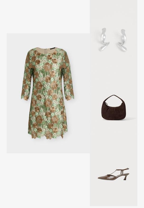 Robe en dentelle florale avec des fleurs vertes, marron et beige brodées, manches trois-quarts, encolure ronde et ourlet festonné.; Chaussure slingback en cuir verni marron, bout pointu, petit talon kitten, fine bride en T et fermeture à boucle à la cheville.; Sac à main en daim marron foncé avec une courte sangle et une forme rectangulaire arrondie sur un fond uni clair.; Paire de boucles d'oreilles en métal argenté brillant de forme abstraite sur un fond blanc uni.