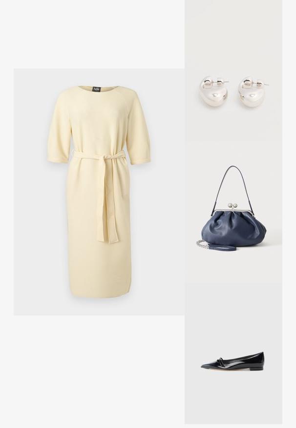 Robe crème côtelée longueur genou avec manches 3/4 et ceinture assortie nouée à la taille.; Chaussure plate en cuir verni noir avec un bout pointu, une petite lanière décorative et un petit talon carré. Texture lisse et design épuré.; Sac à main en cuir bleu marine doux avec fermeture à boucle argentée, une seule bandoulière, et une chaîne de poignet amovible sur fond blanc.; Paire de boucles d'oreilles argentées brillantes et épaisses avec fermoirs à tige, sur fond blanc uni.