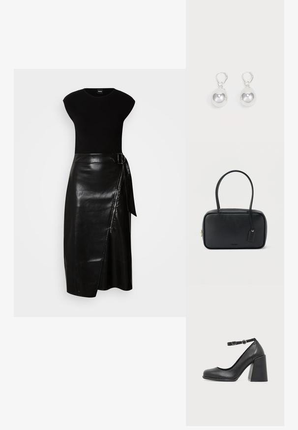 Zwarte jurk met een aansluitende top en een vloeiende, leren midi-rok. De rok heeft een zijrits en een stoffen strik in de taille.; Zwarte leren hoge hak schoenen met een afgeronde neus en een dikke blokhak, voorzien van een verstelbare enkelband met een kleine ronde gesp.; Zwarte rechthoekige handtas met dubbele afgeronde handvaten, gouden ritssluiting en geperst "HUGO" logo aan de voorkant met een aangehecht lederen label.; Zilveren druppeloorbellen met gladde, ronde, reflecterende oppervlakken die hangen aan klapring-sluitingen. Achtergrond is puur wit.
