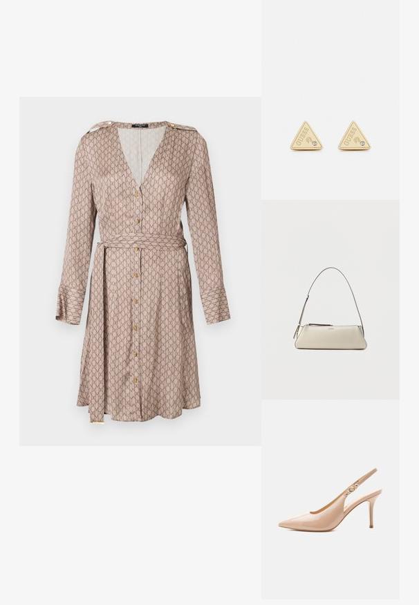 Langærmet omslagkjole i beige stof med et gentagende brunt mønster, der har en dyb V-halsudskæring, guldknapdetaljer og et matchende bælte.; Beige laklæder højhælet slingback sko med spids tå og en lille gylden spænde-detalje på remmen.; Lille beige læder skuldertaske med tynd rem og lynlås, mærket med et diskret metal-logo på frontens midte.; Guess PARTY - Øreringe - gold-coloured