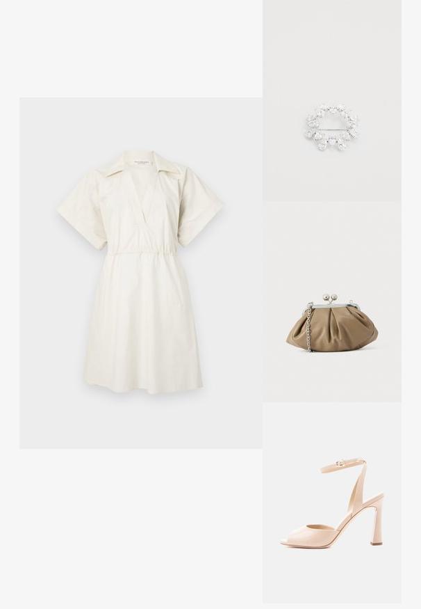 Hvid, kortærmet kjole med V-udskæring og indsnævret talje, lavet af letvægtsstof, med en afslappet pasform og minimal detaljer.; Beige laklædersandal med høj hæl, åben tå, smalt ankelsnøre, guldlås og buet blokhæl på hvid baggrund.; Læderclutch i blød beige med afrundet form, plisseret tekstur, sølvfarvet kiss-lock lukning og aftagelig kæderem.; Cirkulær broche med flere dråbeformede klare krystaller indsat i en sølvfarvet metalbase, med en nålefastgørelse på bagsiden.