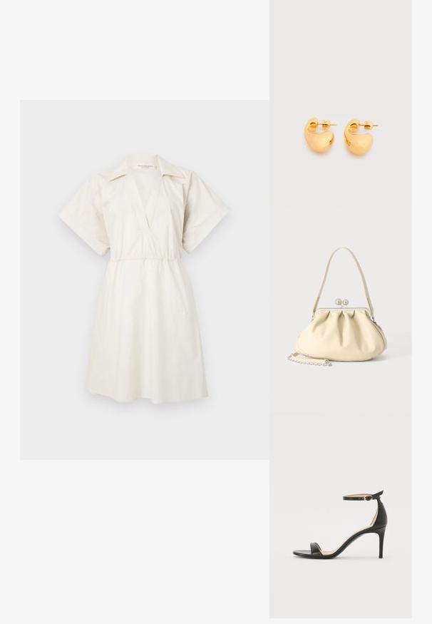 Weißes Kurzarmkleid mit V-Ausschnitt und geraffter Taille, aus leichtem Stoff, mit lockerem Schnitt und minimalen Details.; Schwarze Leder-high-heeled Sandale mit Knöchelriemen. Verfügt über eine glatte Textur, offene Zehen und einen dünnen Absatz. Goldfarbener Schnallenakzent.; Cremafarbene weiche Lederhandtasche mit gerafftem Design, silbernem Rahmenschloss, kurzem Griff und abnehmbarem Kettenriemen.; Paar kleine, klobige Ohrstecker in Goldton mit glatten, geschwungenen, abstrakten Formen vor hellem Hintergrund.