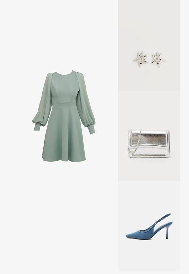 Mintgrøn kjole med ballonærmer, tætsiddende liv og udvidet skørt. Lavet af glat stof, med diskrete sømme og manchetter.; Blå denim spids tå slingback sko med høj hæl, sølv øjendesign og justerbar spænde.; Sølvmetallic clutchtaske med en glat overflade, klaffelukning og kædestropp. Har et struktureret rektangulært design og syninger som detaljer.; Sølv stjerneformede øreringe med en glat, poleret finish på en ensfarvet hvid baggrund.