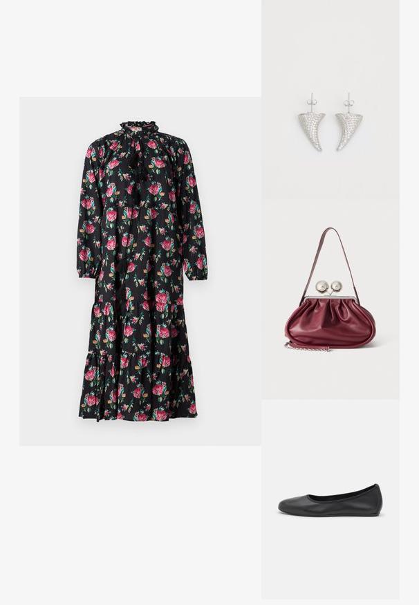 Maxikleid mit floralem Muster in Schwarz, verziert mit pinken Rosen und grünen Blättern. Es hat einen gerafften Ausschnitt, lange Ärmel und ein gestuftes Rockdesign.; Schwarze Leder-Ballettschuhe mit abgerundeter Spitze, glatter Textur, minimalen Nähdetails und einem flexiblen Sohlen-Design.; Kleine burgunderrote Lederhandtasche mit gerafften Details, einem dünnen Riemen und einem silbernen Verschluss mit zwei großen runden Knöpfen.; Silberne, hornförmige Ohrringe, besetzt mit kleinen klaren Steinen, mit einem Steckverschluss zur Befestigung. Glatte Textur und metallisches Finish.