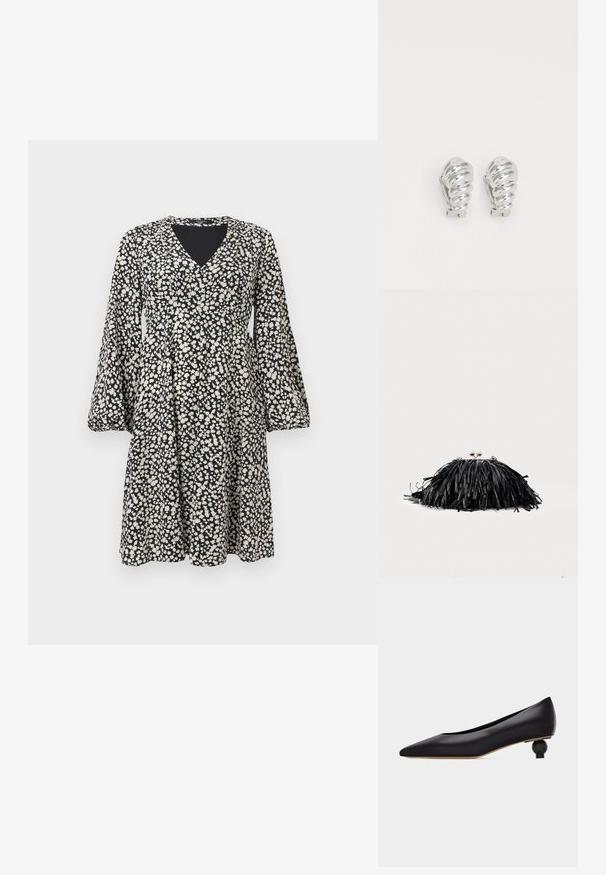 Robe noire à motif floral blanc, manches longues bouffantes, col en V, longueur au genou, coupe ample.; Chaussure noire à bout pointu avec un talon bas unique sculpté en forme ronde et une tige en cuir lisse, vue de profil sur un fond blanc.; Pochette noire à franges avec fermoir argenté et chaîne, sur un fond clair uni.; Boucles d'oreilles en clip argentées avec un design en spirale, présentant une texture métallique lisse et des formes arrondies. Pas d'embellissements ou de motifs visibles.