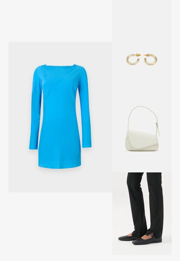 Robe longue bleue à manches longues avec un décolleté carré. Fabriquée en tissu lisse et brillant, avec une silhouette ajustée et un minimum de détails.; Jambes vêtues d’un pantalon slim noir avec des fentes à l’avant de l’ourlet, assorties à des chaussures plates Mary Jane noires avec une petite bride à boucle.; Sac à main en cuir synthétique blanc avec une forme triangulaire structurée, une bandoulière unique réglable et un rabat à courbes accentuées.; Boucles d'oreilles en métal doré en forme d'anneau, avec une finition lisse et arrondie. Elles possèdent des accents orange à l'arrière pour un maintien sécurisé.