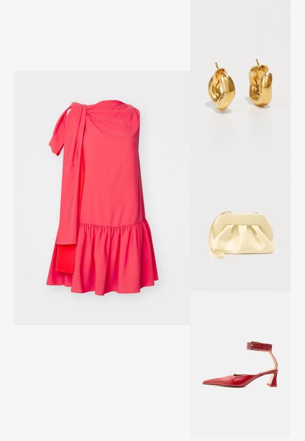 Roksanda SOLENNE DRESS - Koktailové šaty/večierkové šaty - light hibiscus/deep sienna; Červená kožená lodička s vysokým podpätkom, špicatou špičkou, textúrovaným členkovým remienkom a striebornou prackou na zakrivenom hrubom podpätku, zobrazená z profilu.; Krémovo sfarbené kožené psaníčko s pevnou hornou konštrukciou a zápästným remienkom, prezentované na jednoduchom svetlom pozadí.; Masívne zlaté kruhové náušnice s jemne skrúteným, rúrkovým dizajnom a uzávermi na zadnej strane na bielom pozadí.