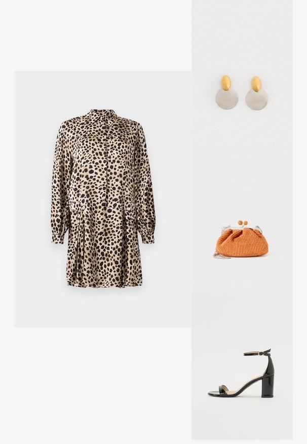 Leopardprint kjole lavet af glat stof, med knaplukning foran, lange ærmer og en plisseret nederdel med klassisk krave.; Sort laklæder højhælet sandal med ankelrem og guldlås, åben tå og blokhæl på hvid baggrund.; Lille orange flettet clutch-pung med sølvmetalramme, rund lukning og en sølvkæde-rem på en hvid baggrund.; Guld- og sølvmetalløreringe med en rund skivebund og et ovalt topstykke, glat tekstur og poleret finish.