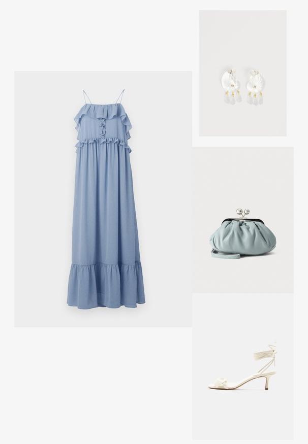 Hofmann Copenhagen CECILY - Maxi-jurk - lavender blue; Roomkleurige sandalen met lage hak, enkelriempjes en een brede gedraaide band over de tenen, op een effen witte achtergrond.; Kleine lichtblauwe leren muntenportemonnee met zilverkleurige metalen kiss-lock sluiting en kort polsbandje op een effen achtergrond.; Duidelijke hars oorbellen in schelpvorm met kleine gouden accenten en drie hangende doorschijnende druppelvormige bedels aan elk oorbel.